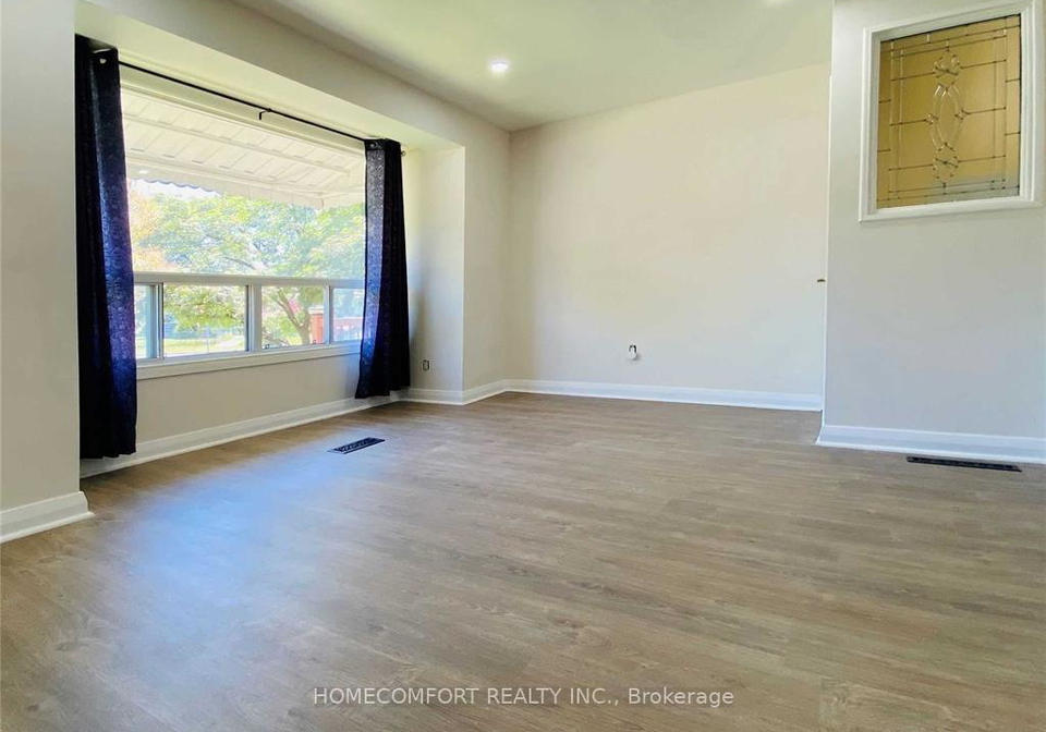 2-mendip-crescent-toronto-scarborough-ontario-e13521992