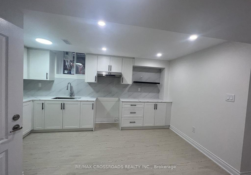 4-gillett-drive-ajax-ontario-e13522336
