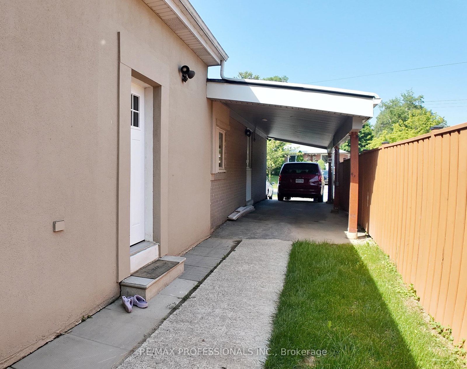 5-farmbrook-road-toronto-scarborough-ontario-e13522966