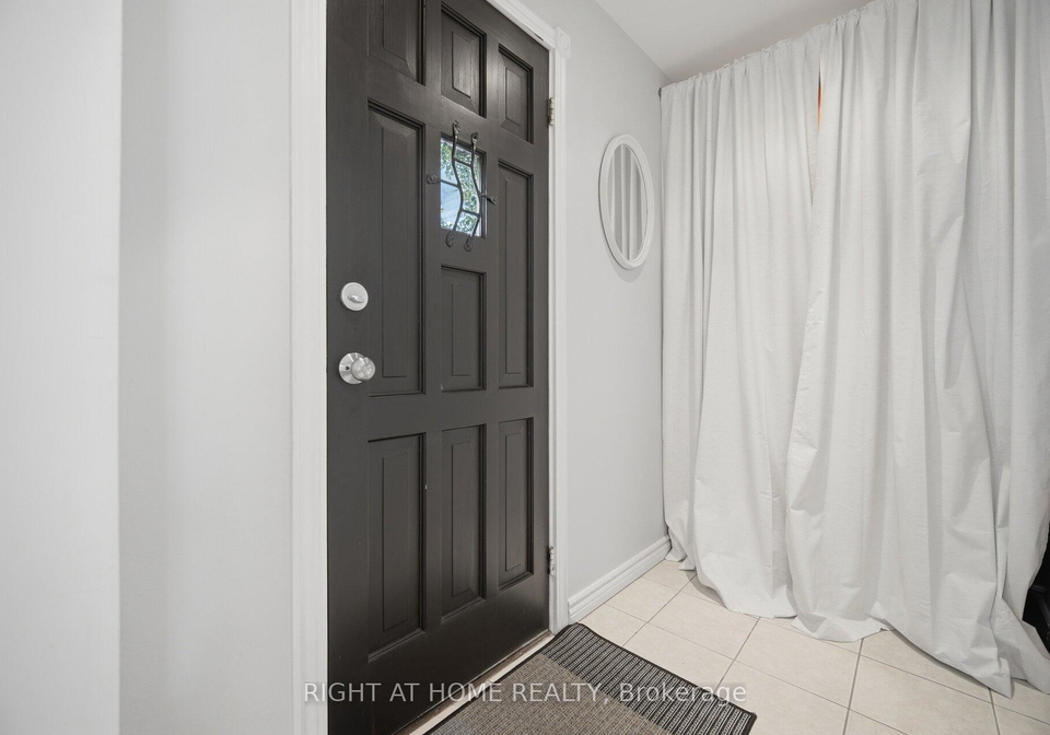18-vanbrugh-avenue-toronto-scarborough-ontario-e13523048