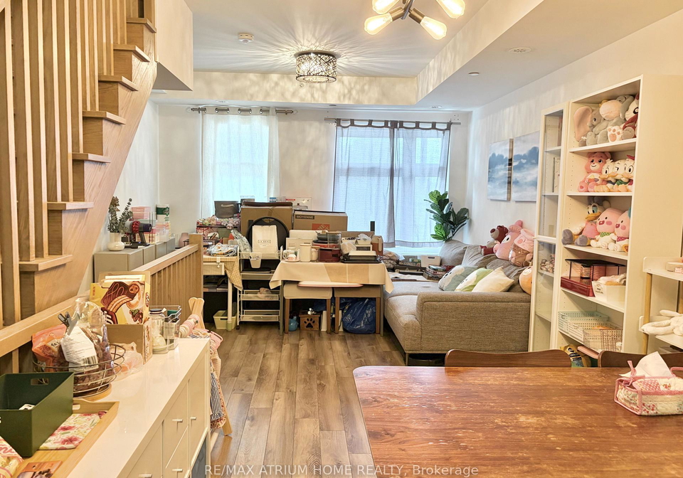 10-echo-point-toronto-scarborough-ontario-e13523070