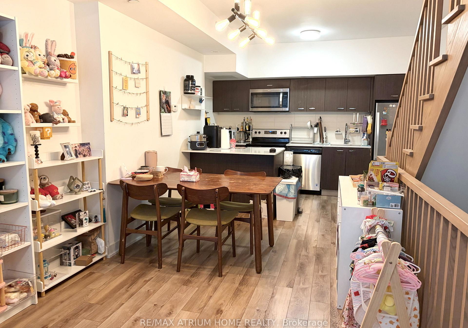 10-echo-point-toronto-scarborough-ontario-e13523070