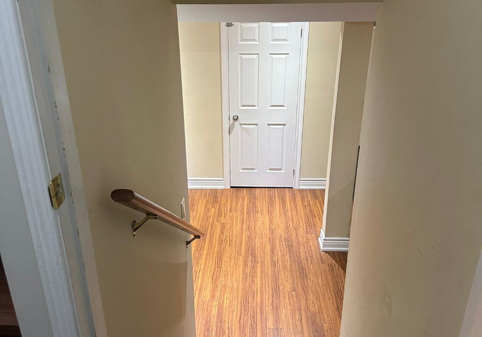 11-clair-avenue-whitby-ontario-e13523132
