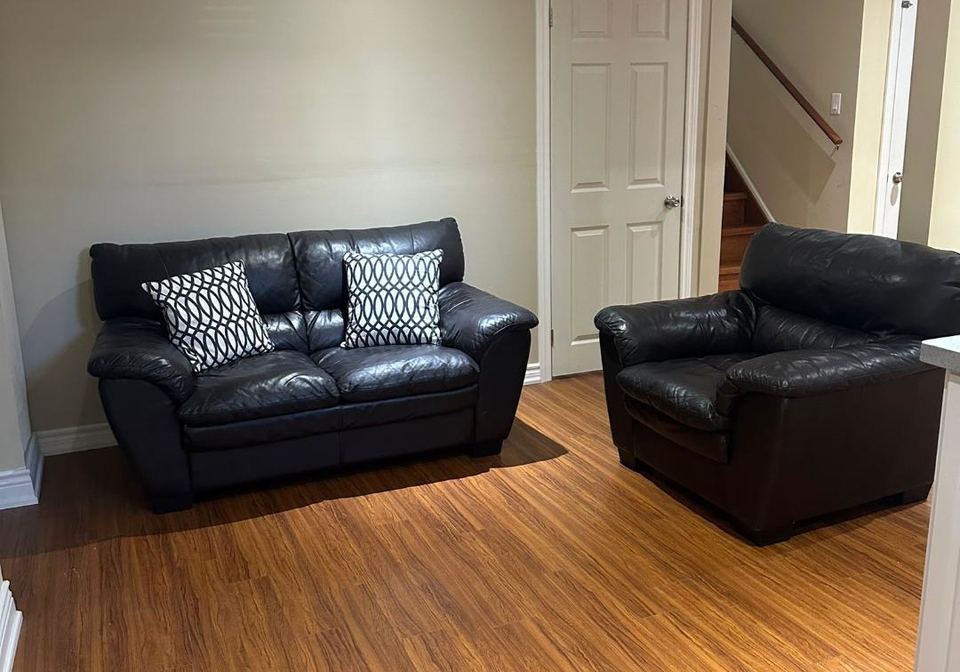11-clair-avenue-whitby-ontario-e13523132