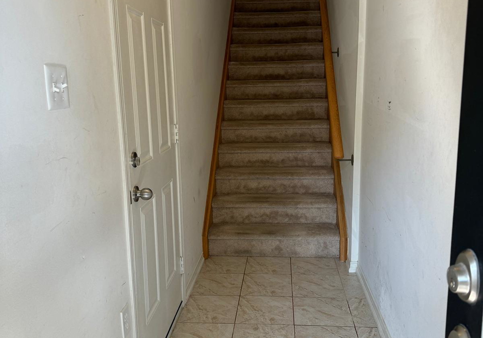 2370-chevron-prince-path-w-oshawa-ontario-e13523346
