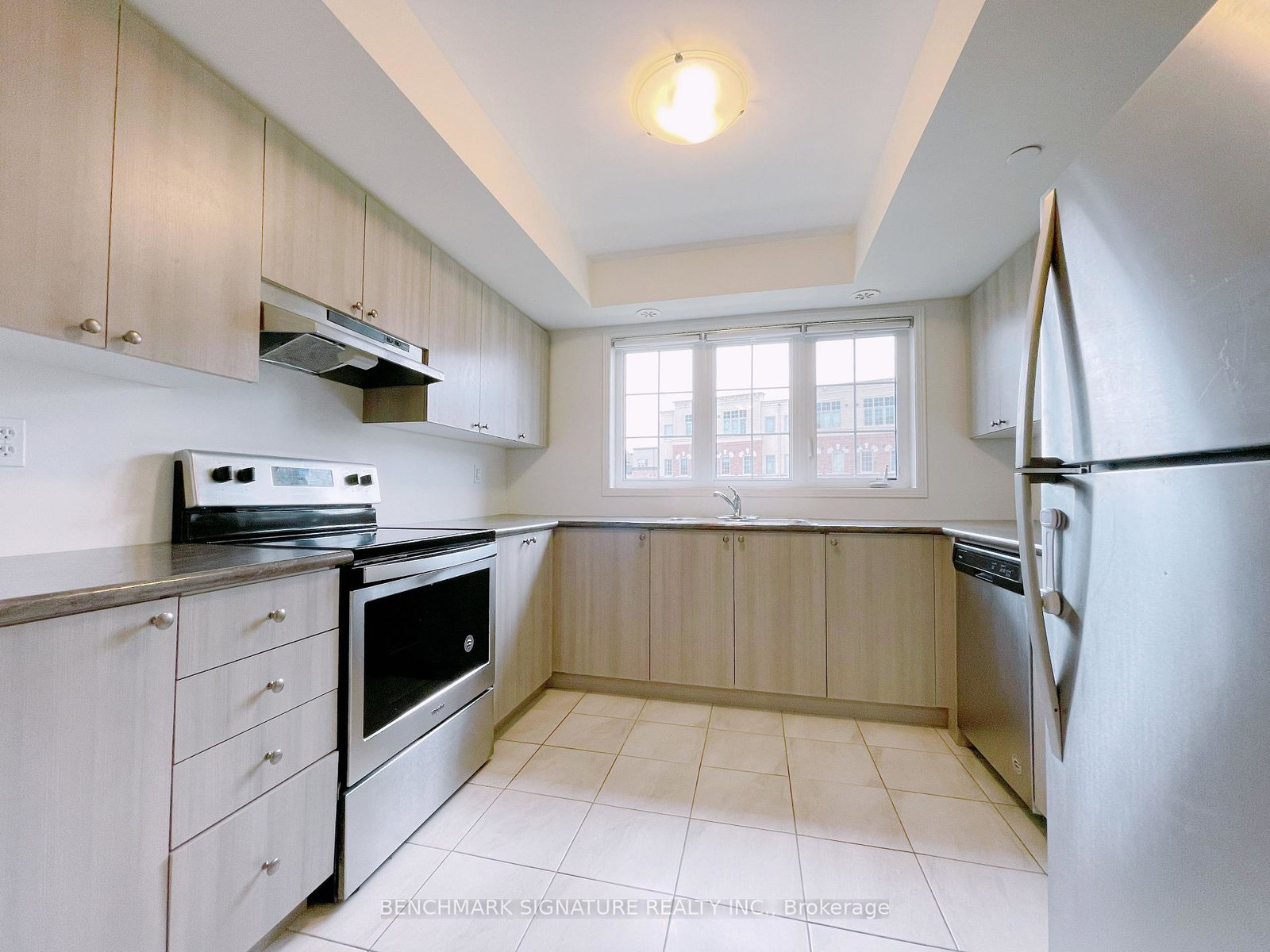 143-giboulee-path-oshawa-ontario-e13524092