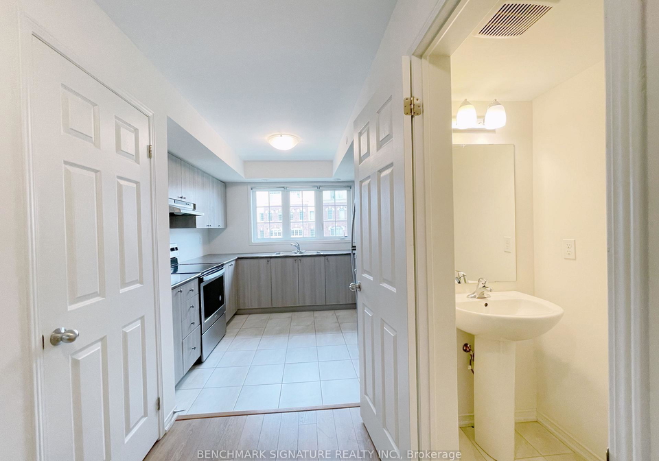 143-giboulee-path-oshawa-ontario-e13524092