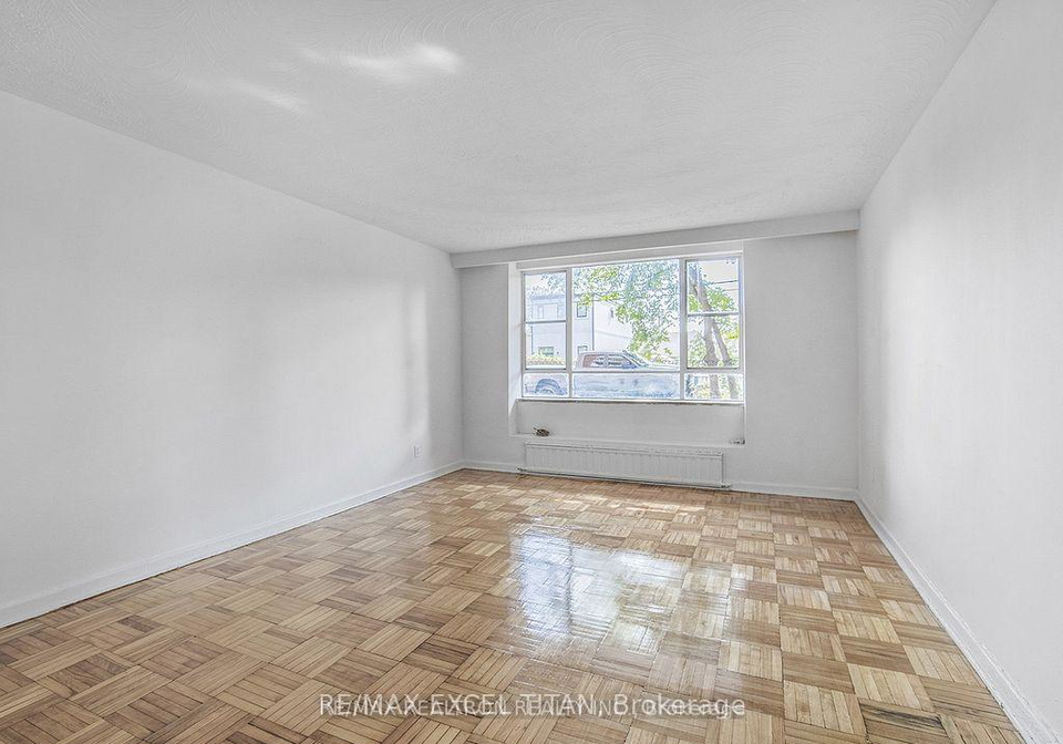 165-cosburn-avenue-toronto-east-york-ontario-e13524658