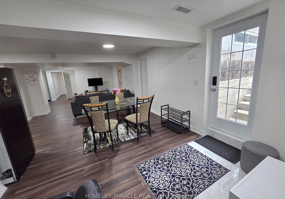 23-thistledown-crescent-whitby-ontario-e13524836