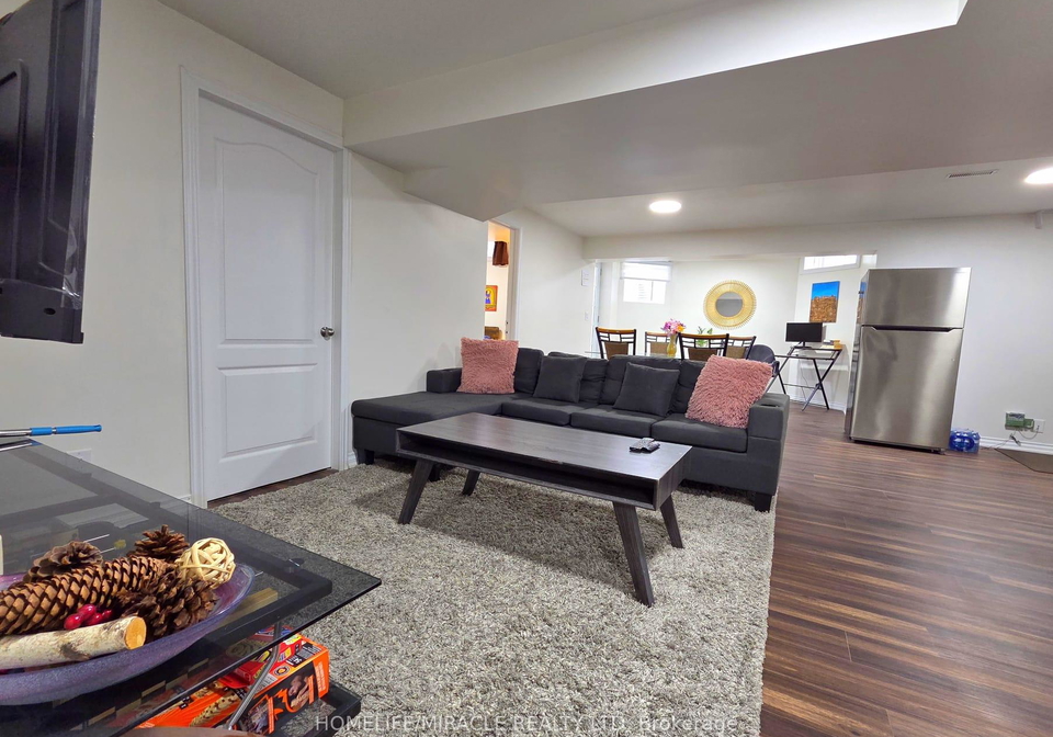 23-thistledown-crescent-whitby-ontario-e13524836