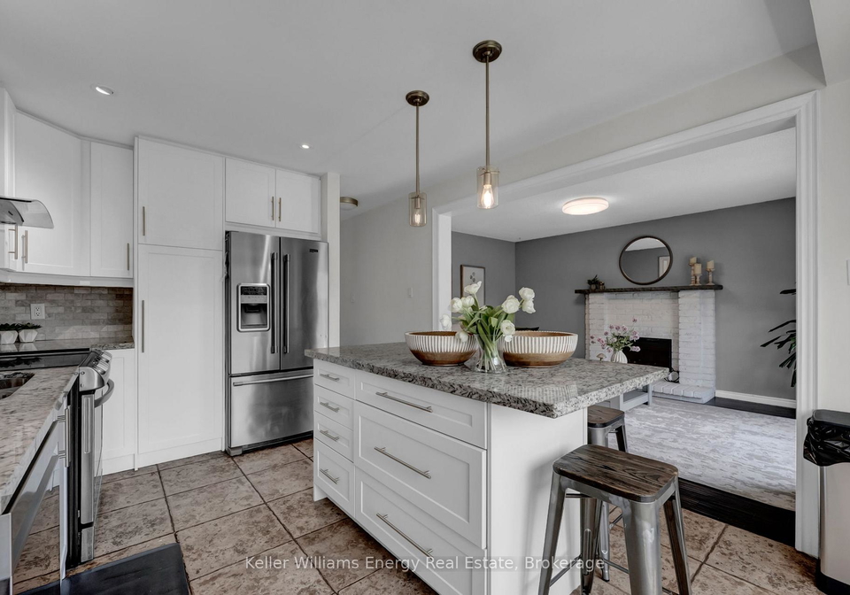 25-fieldview-crescent-whitby-ontario-e13525256