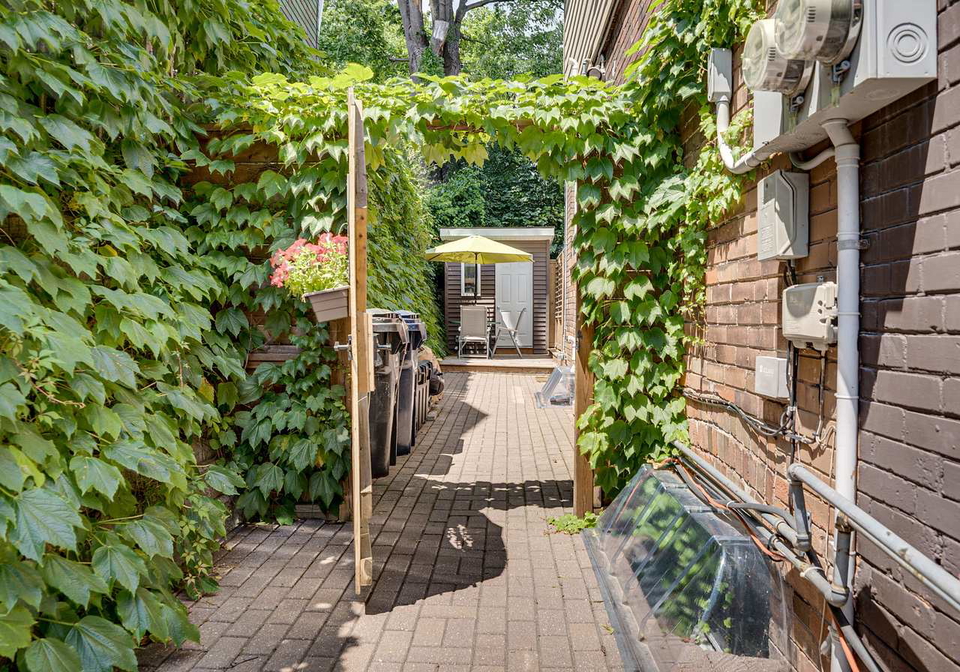 176-eastwood-road-toronto-toronto-ontario-e13526112