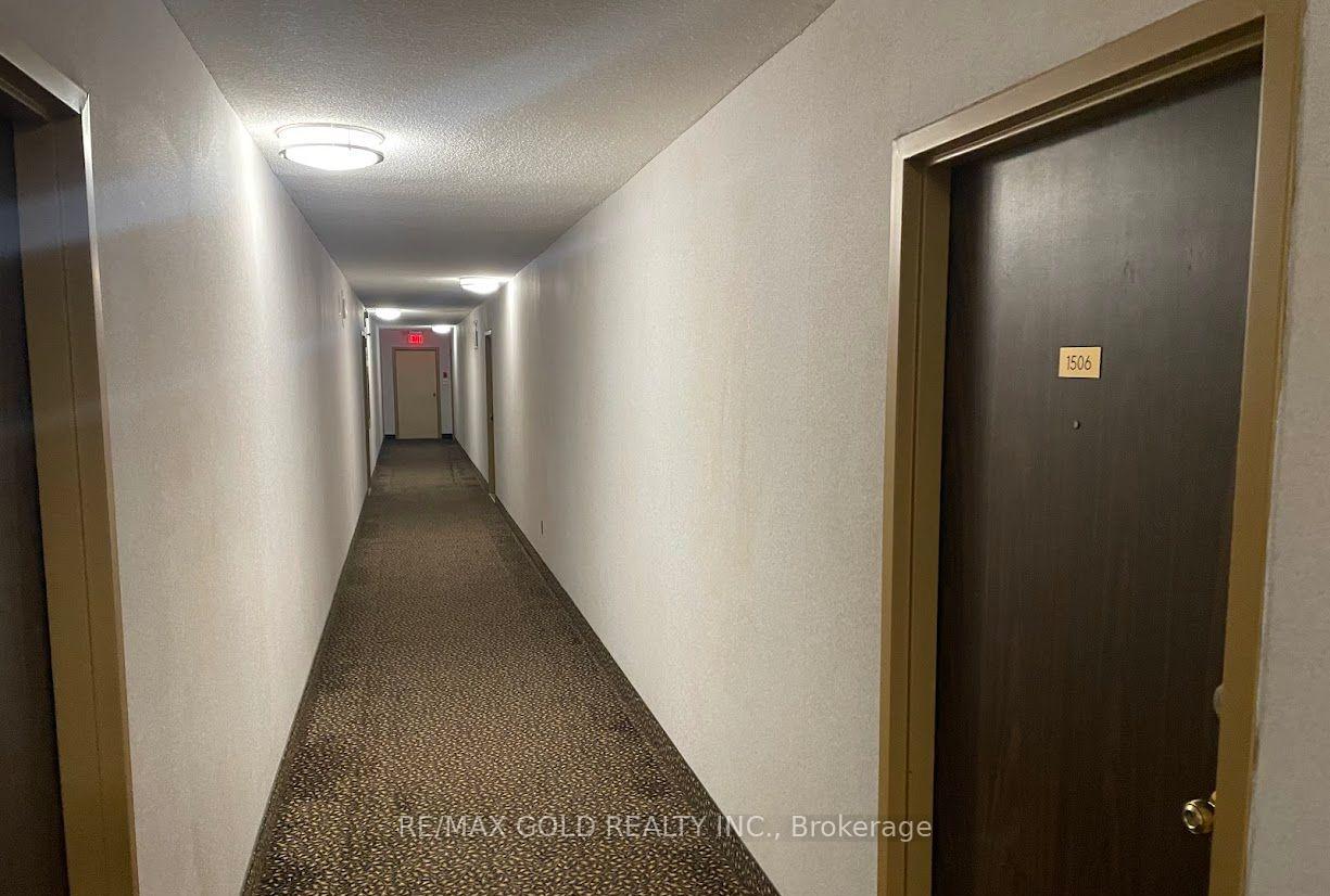 1250-bridletowne-circle-toronto-scarborough-ontario-e13526248