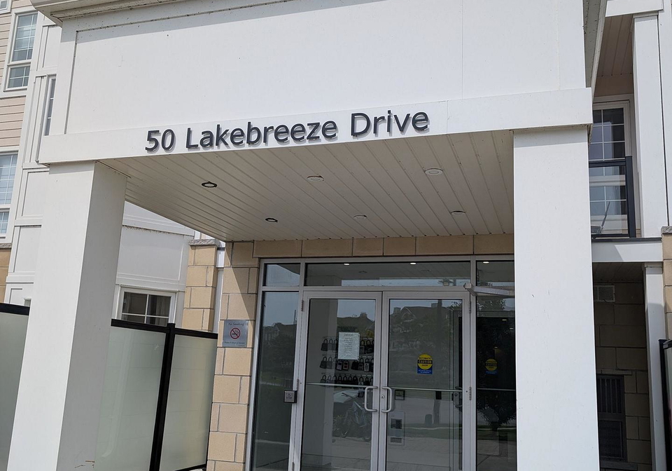50-lakebreeze-drive-clarington-ontario-e13526618