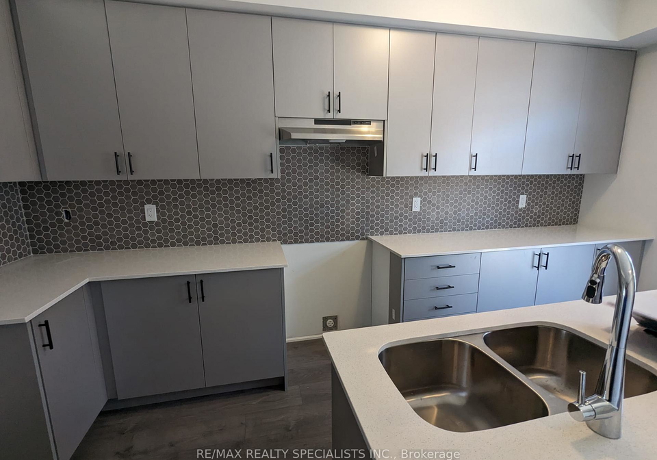 790-kootenay-path-oshawa-ontario-e13527068