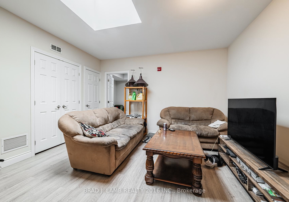 2904a-danforth-avenue-toronto-toronto-ontario-e13527352