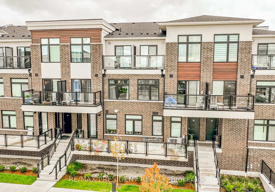 755-omega-drive-pickering-ontario-e13527386