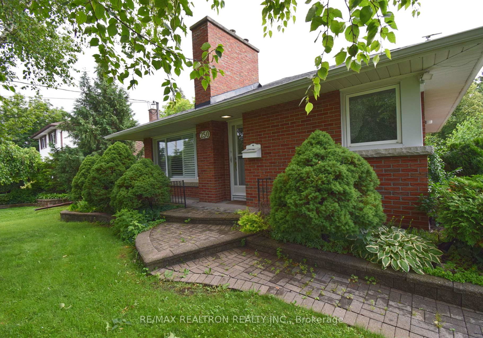 250-meadow-road-whitby-ontario-e13527444
