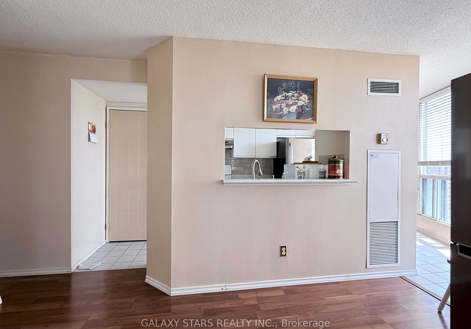 2550-lawrence-avenue-e-toronto-scarborough-ontario-e13527514