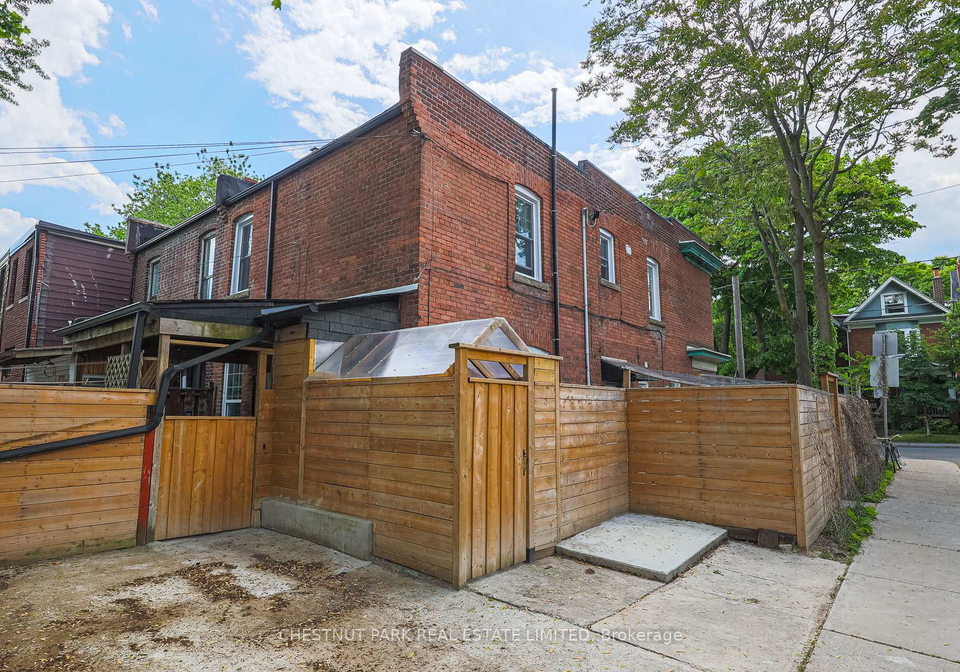 253-pape-avenue-toronto-toronto-ontario-e13528492