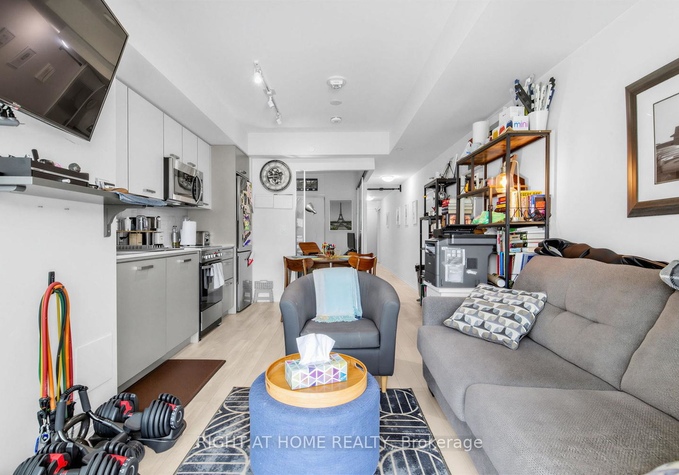 1630-queen-street-e-toronto-toronto-ontario-e13528772