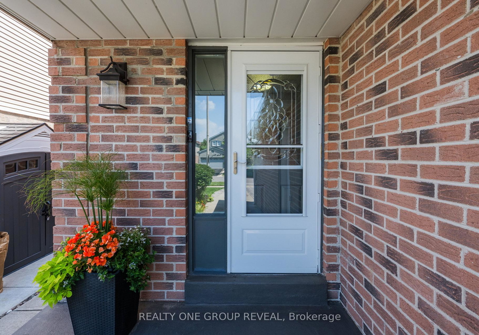1531-rawlings-drive-pickering-ontario-e13528828