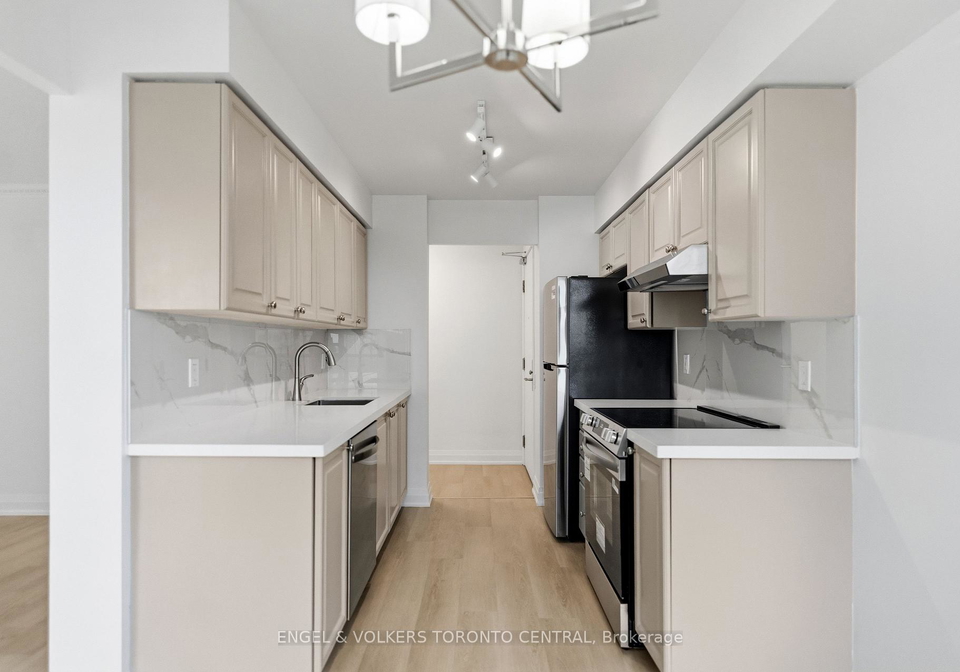 61-town-centre-court-toronto-scarborough-ontario-e13528954