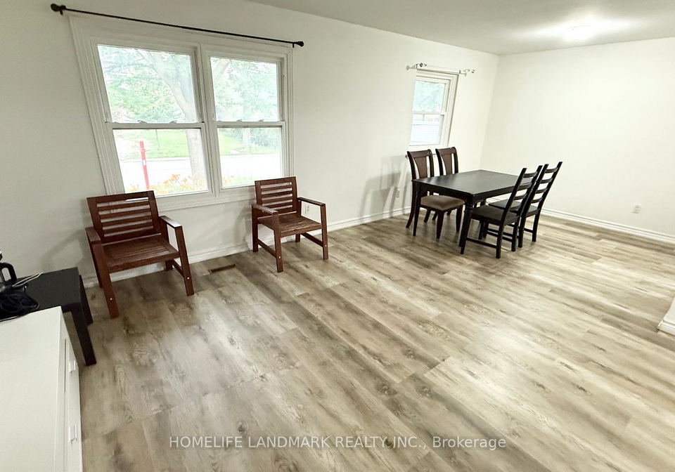 81-ed-square-toronto-scarborough-ontario-e13530538