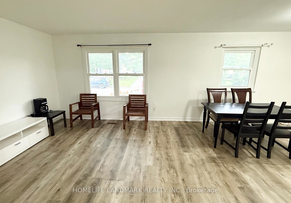 81-ed-square-toronto-scarborough-ontario-e13530538