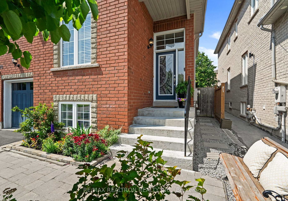 1020-colonial-street-pickering-ontario-e13532828