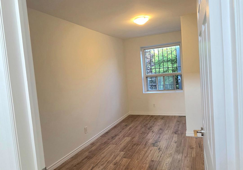 1549-oconnor-drive-toronto-east-york-ontario-e13532978