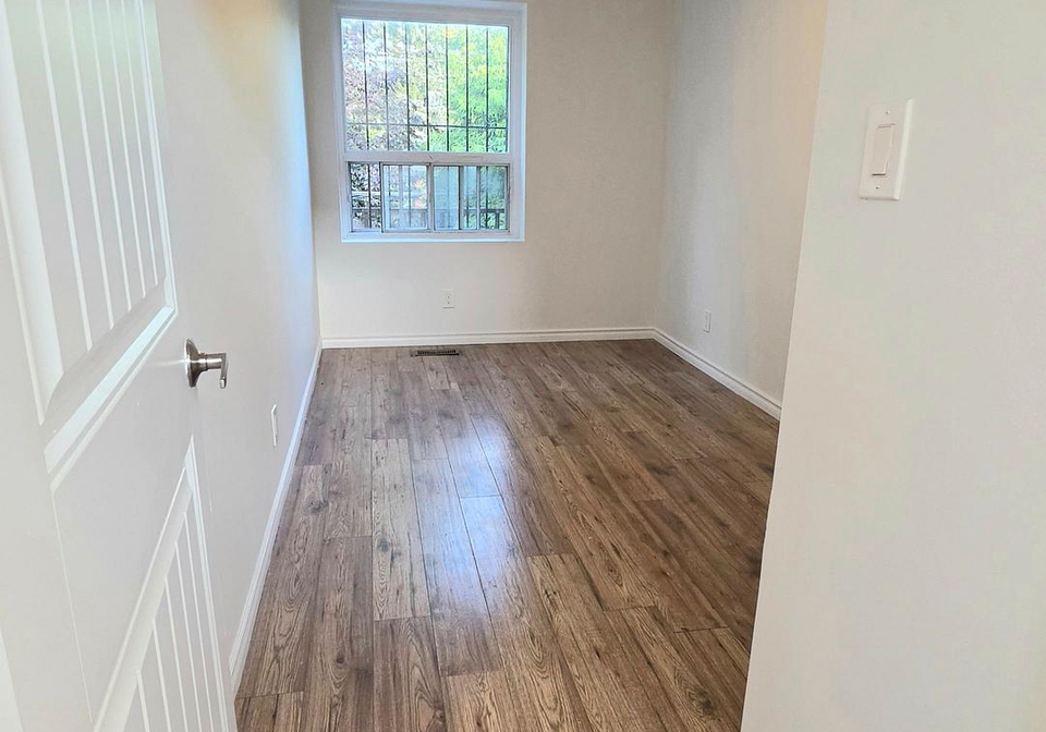 1549-oconnor-drive-toronto-east-york-ontario-e13532978