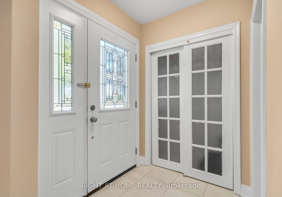 49-mcgregor-road-w-toronto-scarborough-ontario-e13533000