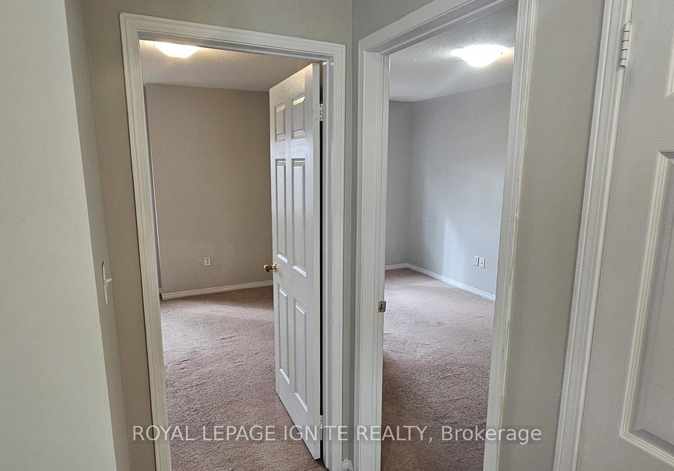 62-ventura-lane-ajax-ontario-e13533710