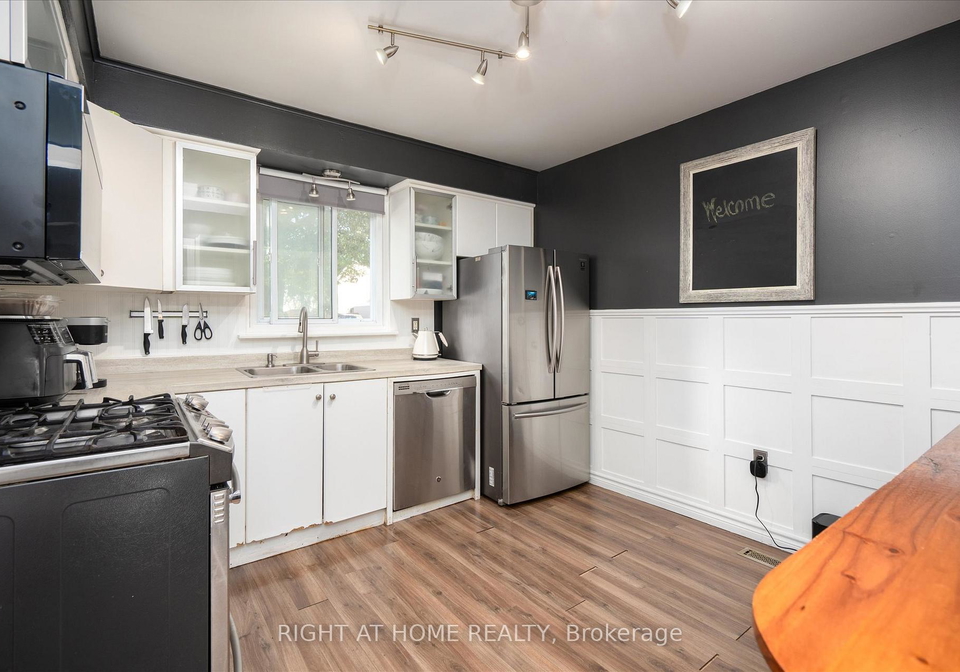 1306-fenelon-crescent-oshawa-ontario-e13535046
