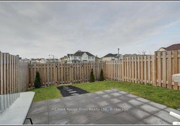85-lander-crescent-clarington-ontario-e13537306