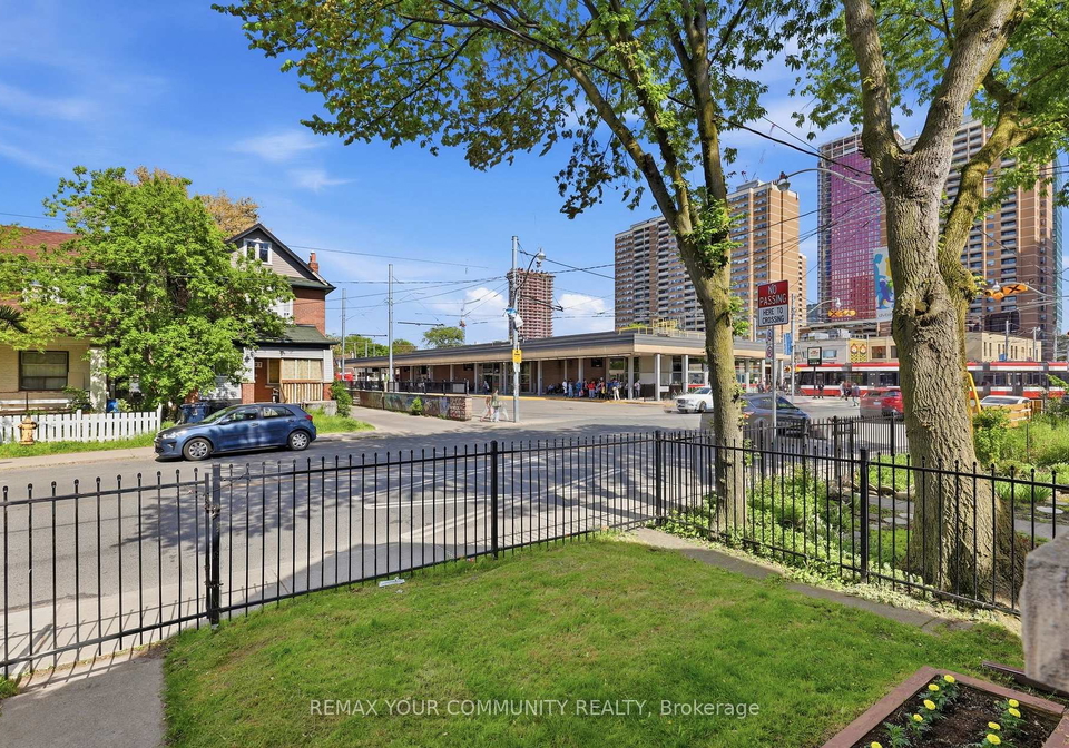 330-main-street-toronto-toronto-ontario-e13537778