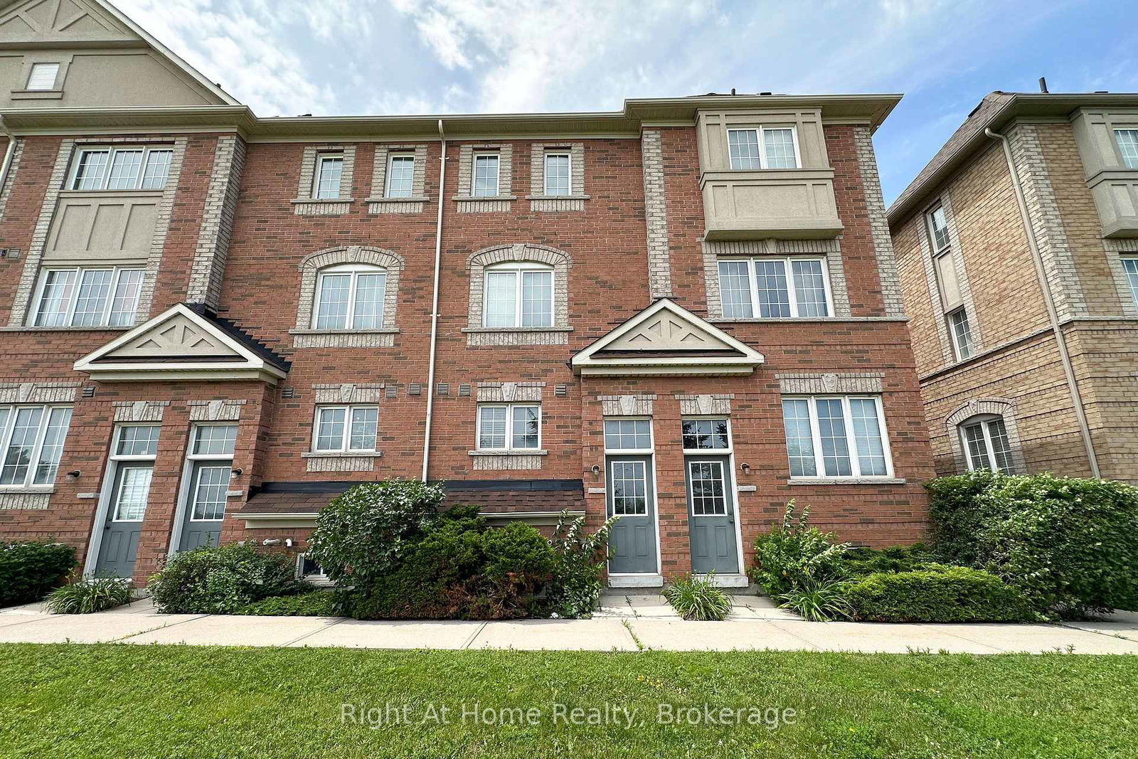 65-cooperage-lane-ajax-ontario-e13537904