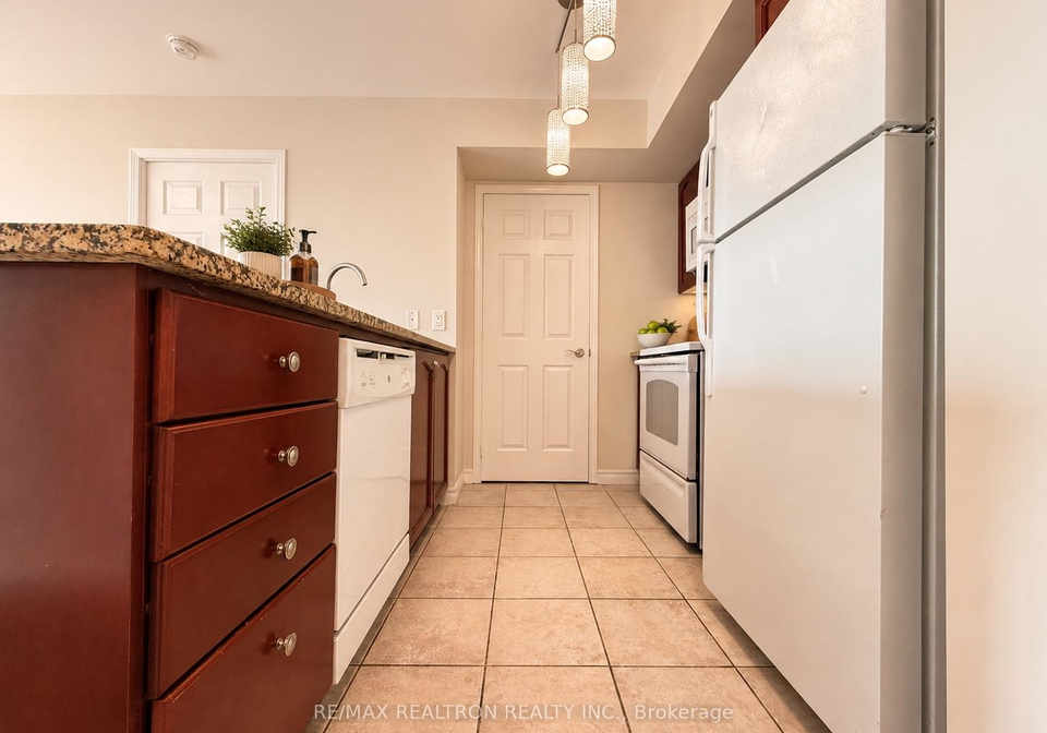 68-grangeway-avenue-toronto-scarborough-ontario-e13539690