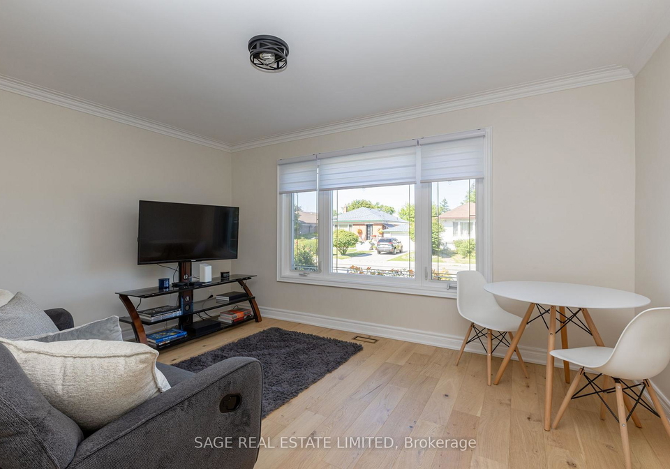 8-lombardy-crescent-toronto-scarborough-ontario-e13539750