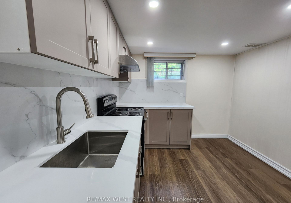 105-crocus-drive-toronto-scarborough-ontario-e13539876