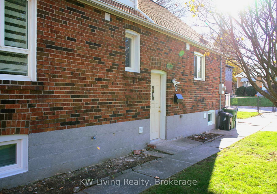 6-gardens-crescent-toronto-east-york-ontario-e13540168