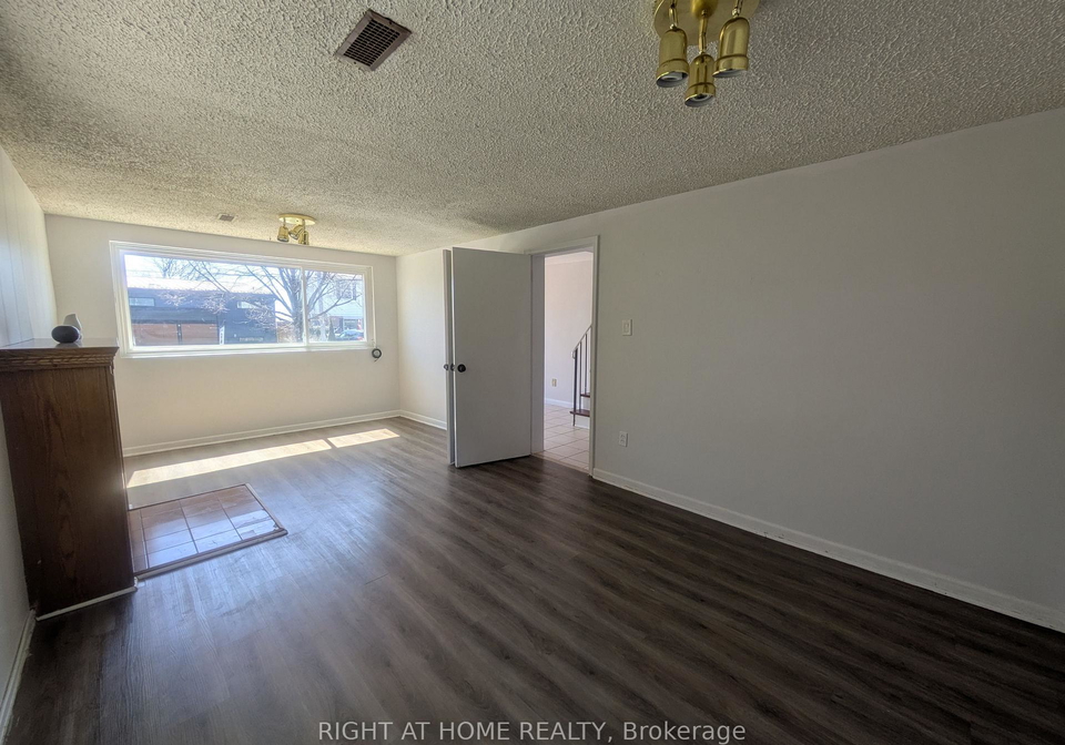 740-stone-street-oshawa-ontario-e13541384