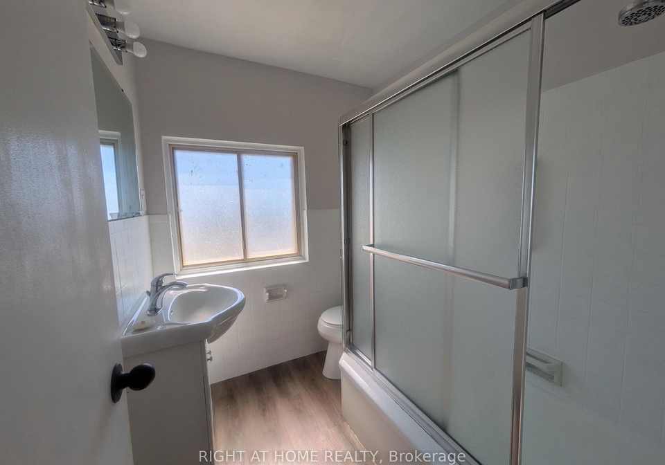 740-stone-street-oshawa-ontario-e13541384