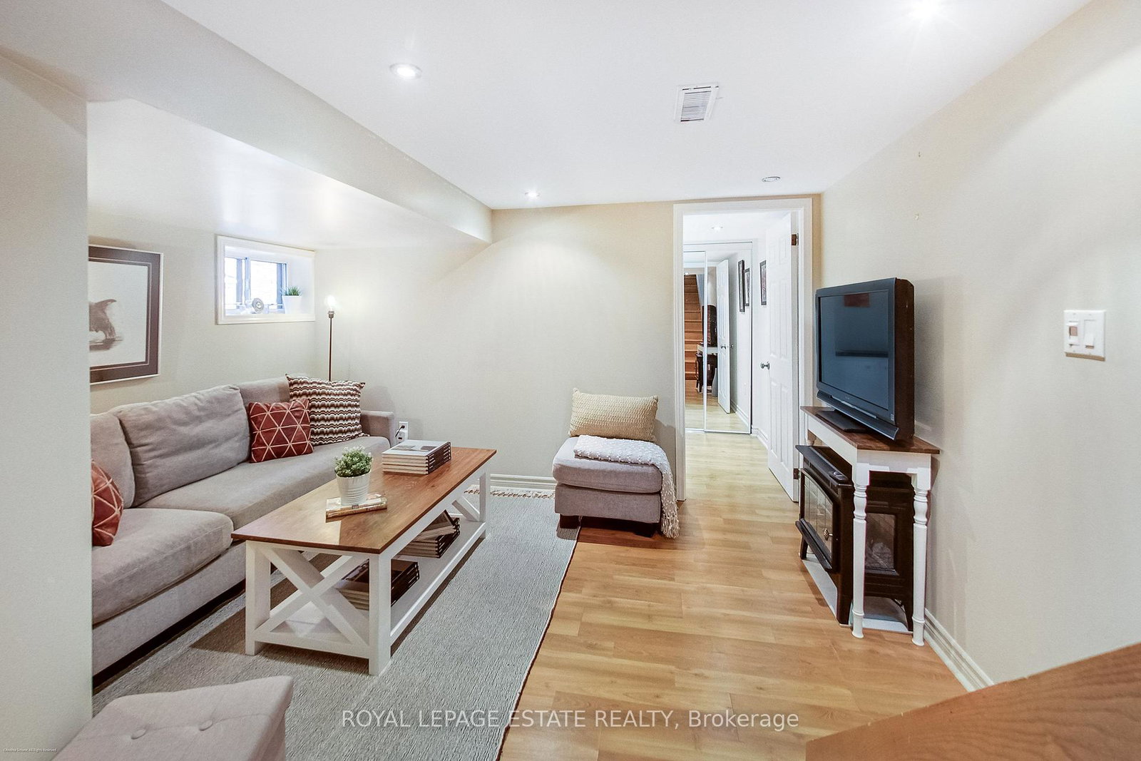 4-linton-avenue-toronto-scarborough-ontario-e13541506