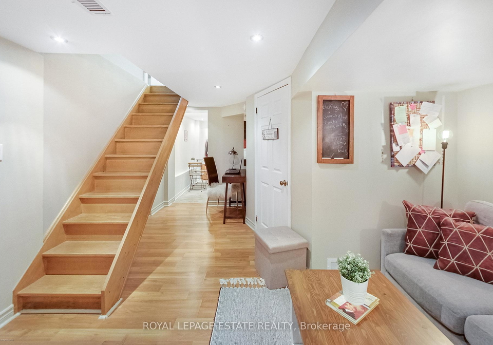 4-linton-avenue-toronto-scarborough-ontario-e13541506
