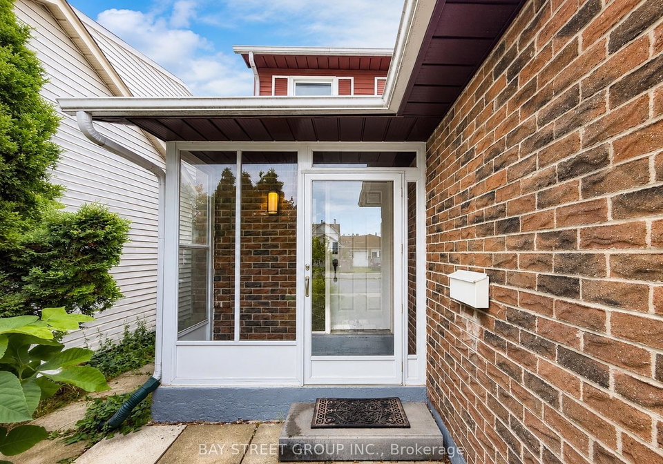 82-radwell-crescent-toronto-scarborough-ontario-e13541586
