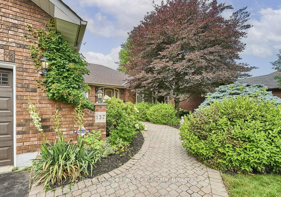 137-samac-trail-oshawa-ontario-e13541640