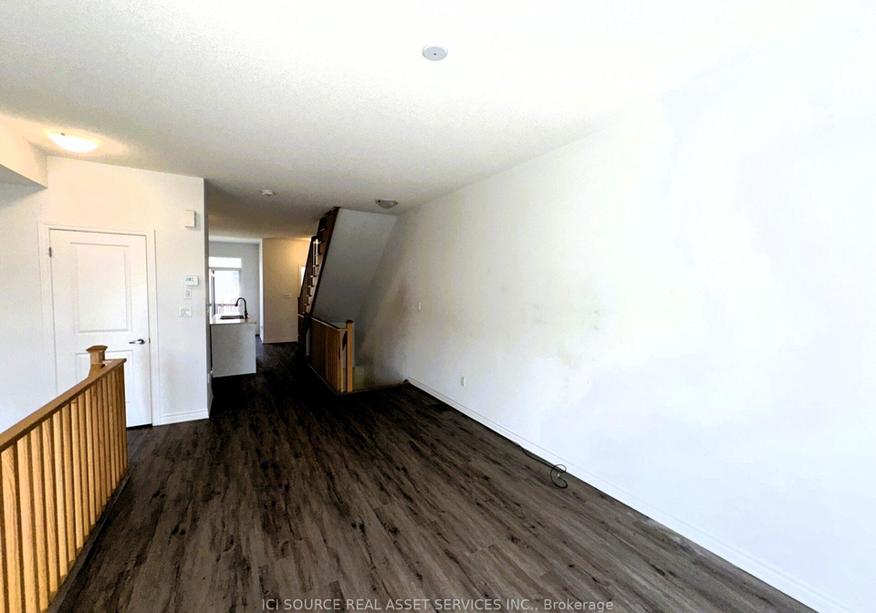 335-okanagan-path-oshawa-ontario-e13541672