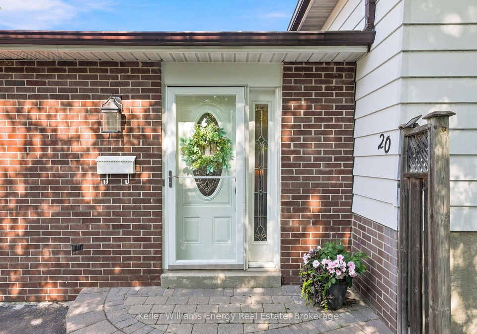 20-proud-grove-toronto-scarborough-ontario-e13542158